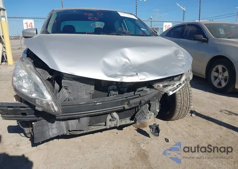 2014 Nissan Sentra Sr z USA, uszkodzony, nr VIN 3N1AB7AP1EY261687